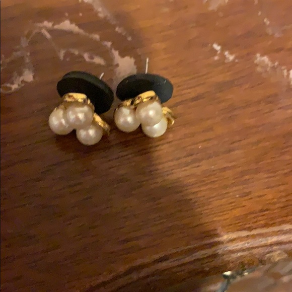 ear - Picture 2 of 2